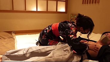 Oiran Cosplay Slut Gives Eye Contact Blowjob to Massive Cock