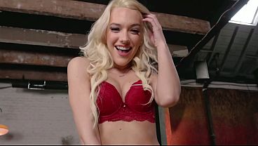 Hot Brunette Sucks and Rides Huge Cock in Cosplay Parody